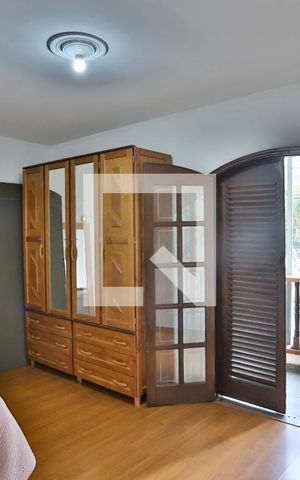 Casa à venda com 180m², 4 quartos e 1 vaga Casa à venda com 180m², 4 quartos e 1 vagaQuarto 3
