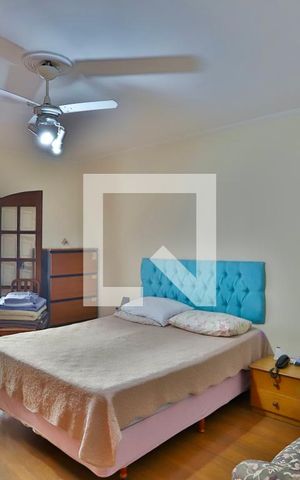 Casa à venda com 180m², 4 quartos e 1 vaga Casa à venda com 180m², 4 quartos e 1 vagaQuarto 1