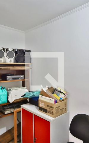 Casa à venda com 180m², 4 quartos e 1 vaga Casa à venda com 180m², 4 quartos e 1 vagaQuarto de Serviço