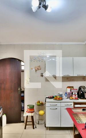 Casa à venda com 180m², 4 quartos e 1 vaga Casa à venda com 180m², 4 quartos e 1 vagaCozinha