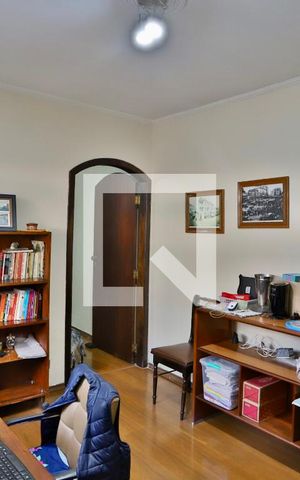 Casa à venda com 180m², 4 quartos e 1 vaga Casa à venda com 180m², 4 quartos e 1 vagaQuarto 2