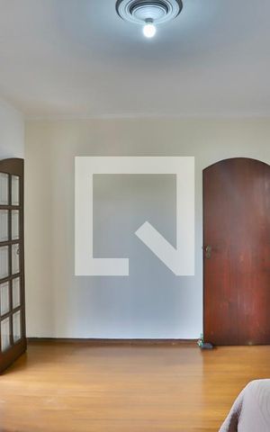 Casa à venda com 180m², 4 quartos e 1 vaga Casa à venda com 180m², 4 quartos e 1 vagaQuarto 3
