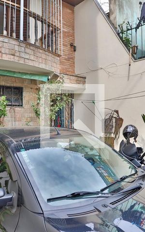 Casa à venda com 180m², 4 quartos e 1 vaga Casa à venda com 180m², 4 quartos e 1 vagaGaragem