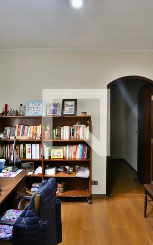Casa à venda com 180m², 4 quartos e 1 vaga Casa à venda com 180m², 4 quartos e 1 vagaQuarto 2