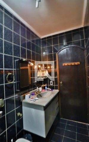 Casa à venda com 180m², 4 quartos e 1 vaga Casa à venda com 180m², 4 quartos e 1 vagaBanheiro do Quarto 1