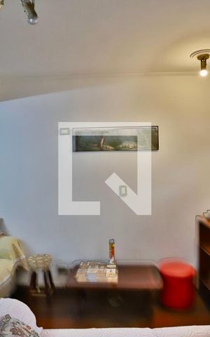 Casa à venda com 180m², 4 quartos e 1 vaga Casa à venda com 180m², 4 quartos e 1 vagaSala