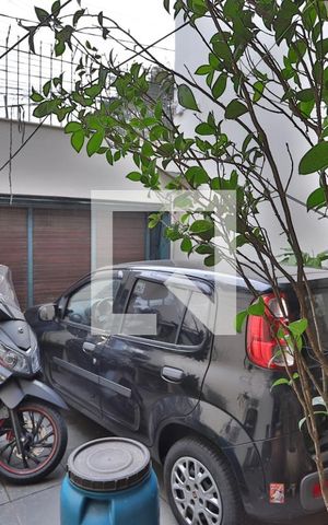 Casa à venda com 180m², 4 quartos e 1 vaga Casa à venda com 180m², 4 quartos e 1 vagaGaragem