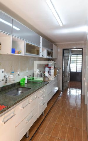 Casa à venda com 230m², 4 quartos e 2 vagasCozinha