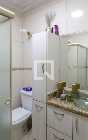 Casa à venda com 230m², 4 quartos e 2 vagasBanheiro social