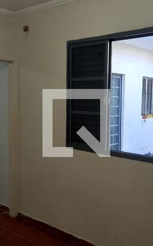 Casa para alugar com 230m², 3 quartos e 1 vaga Casa para alugar com 230m², 3 quartos e 1 vagaEdícula
