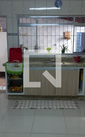 Casa para alugar com 230m², 3 quartos e 1 vaga Casa para alugar com 230m², 3 quartos e 1 vagaCozinha