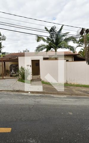 Casa à venda com 202m², 3 quartos e 4 vagasFachada