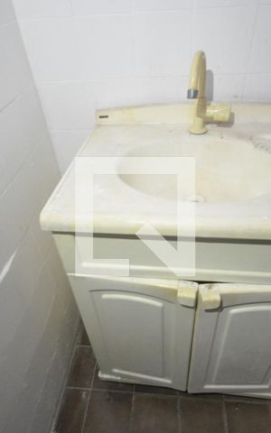 Casa à venda com 70m², 2 quartos e sem vagaBanheiro