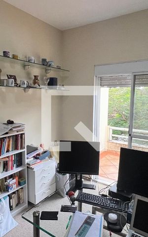 Casa à venda com 330m², 3 quartos e 3 vagas Casa à venda com 330m², 3 quartos e 3 vagasQuarto 2