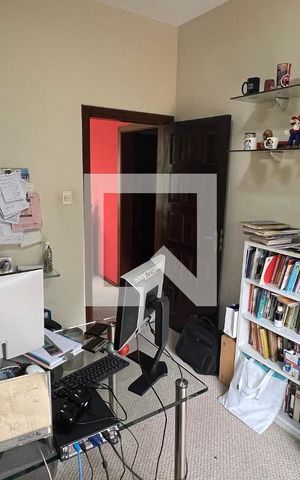 Casa à venda com 330m², 3 quartos e 3 vagas Casa à venda com 330m², 3 quartos e 3 vagasQuarto 2