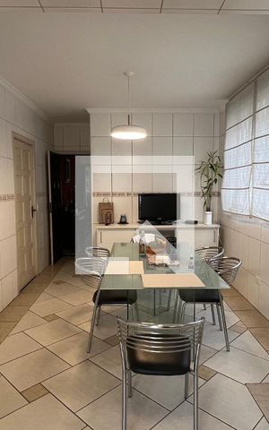 Casa à venda com 330m², 3 quartos e 3 vagas Casa à venda com 330m², 3 quartos e 3 vagasCopa