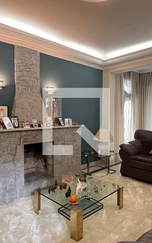 Casa à venda com 330m², 3 quartos e 3 vagas Casa à venda com 330m², 3 quartos e 3 vagasSala