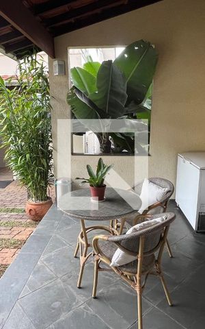 Casa à venda com 330m², 3 quartos e 3 vagas Casa à venda com 330m², 3 quartos e 3 vagasChurrasqueira
