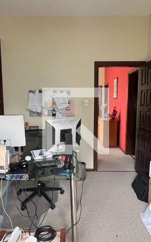 Casa à venda com 330m², 3 quartos e 3 vagas Casa à venda com 330m², 3 quartos e 3 vagasQuarto 2
