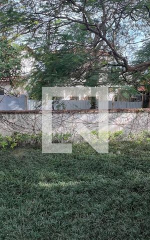 Casa à venda com 330m², 3 quartos e 3 vagas Casa à venda com 330m², 3 quartos e 3 vagasJardim