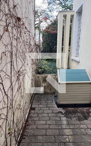 Casa à venda com 330m², 3 quartos e 3 vagas Casa à venda com 330m², 3 quartos e 3 vagasCanil