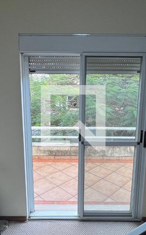 Casa à venda com 330m², 3 quartos e 3 vagas Casa à venda com 330m², 3 quartos e 3 vagasQuarto 2