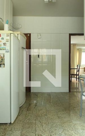Apartamento à venda com 260m², 4 quartos e 3 vagasCozinha