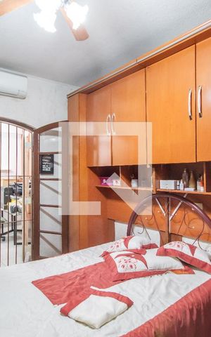 Casa à venda com 450m², 5 quartos e 3 vagas Casa à venda com 450m², 5 quartos e 3 vagasQuarto 2