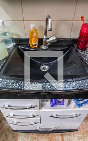 Casa à venda com 450m², 5 quartos e 3 vagas Casa à venda com 450m², 5 quartos e 3 vagasBanheiro da Suíte