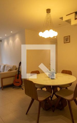 Apartamento à venda com 140m², 2 quartos e 2 vagas Apartamento à venda com 140m², 2 quartos e 2 vagasSala