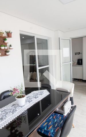 Apartamento à venda com 65m², 2 quartos e 1 vaga Apartamento à venda com 65m², 2 quartos e 1 vagaAmpla Varanda