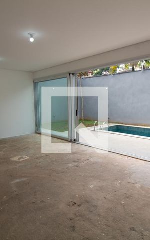 Casa à venda com 416m², 3 quartos e 2 vagasSala