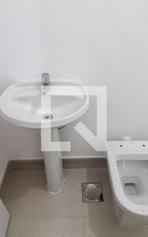 Casa à venda com 416m², 3 quartos e 2 vagasBanheiro de serviço