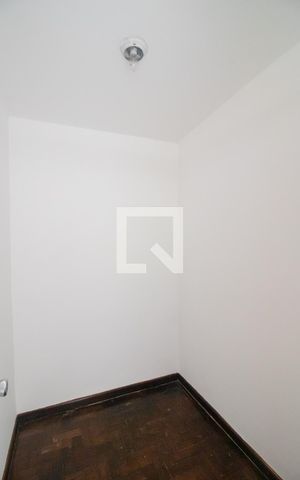 Apartamento à venda com 129m², 3 quartos e 1 vaga Apartamento à venda com 129m², 3 quartos e 1 vagaÁrea de Serviço
