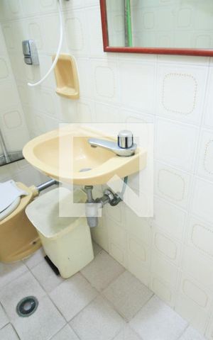 Casa para alugar com 250m², 3 quartos e 5 vagas Casa para alugar com 250m², 3 quartos e 5 vagasÁrea de serviço - Banheiro