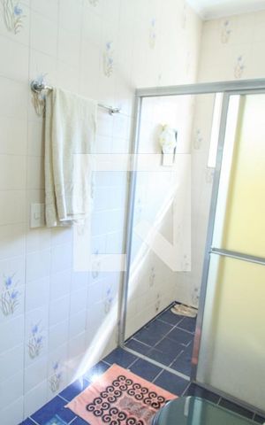 Casa para alugar com 250m², 3 quartos e 5 vagas Casa para alugar com 250m², 3 quartos e 5 vagasQuarto 1 - Banheiro