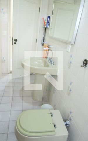Casa para alugar com 250m², 3 quartos e 5 vagas Casa para alugar com 250m², 3 quartos e 5 vagasBanheiro Social
