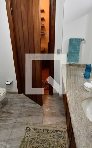 Casa à venda com 986m², 7 quartos e 10 vagasBanheiro 4 - Suíte