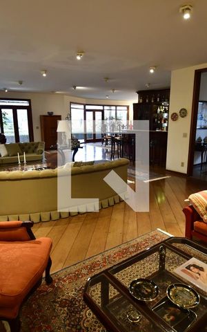 Casa à venda com 986m², 7 quartos e 10 vagasSala