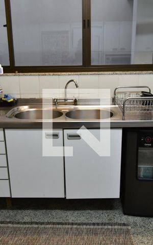 Casa à venda com 986m², 7 quartos e 10 vagasCozinha