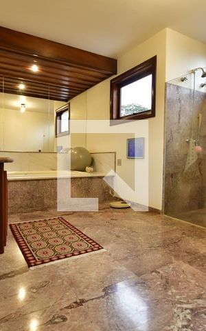 Casa à venda com 986m², 7 quartos e 10 vagasBanheiro 2 - Suíte