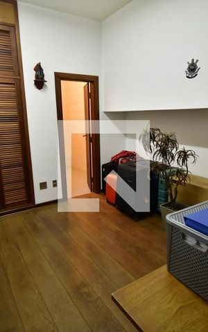 Casa à venda com 986m², 7 quartos e 10 vagasQuarto de Serviço 1 - Suíte