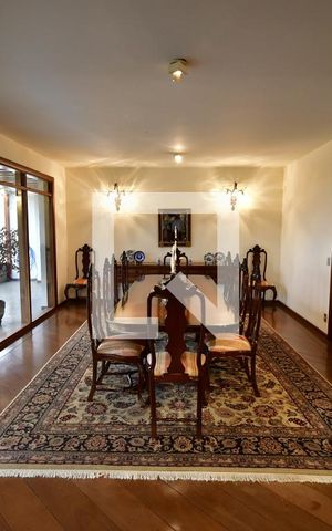 Casa à venda com 986m², 7 quartos e 10 vagasSala