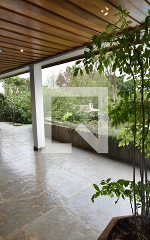 Casa à venda com 986m², 7 quartos e 10 vagasSala - Varanda
