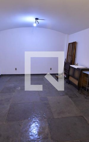 Casa à venda com 986m², 7 quartos e 10 vagasAdega