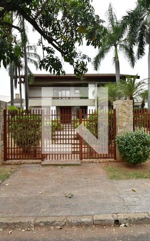 Casa à venda com 986m², 7 quartos e 10 vagasFachada