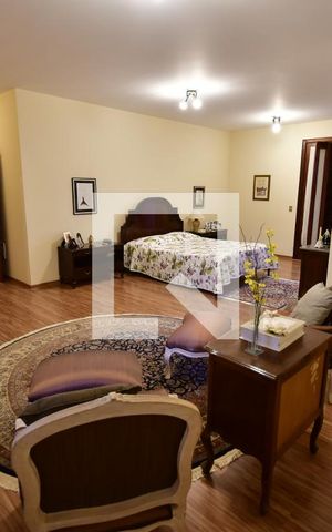 Casa à venda com 986m², 7 quartos e 10 vagasQuarto 1 - Suíte