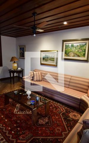 Casa à venda com 986m², 7 quartos e 10 vagasSala TV