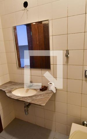 Casa à venda com 986m², 7 quartos e 10 vagasBanheiro de serviço 1 - Suíte