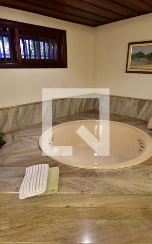 Casa à venda com 986m², 7 quartos e 10 vagasBanheiro 1 - Suíte